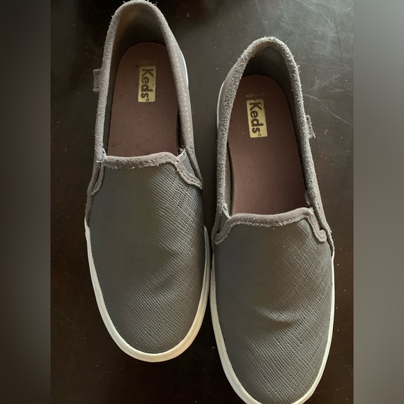 Women’s size 10 Keds canvas slip on tennis shoes gray - Picture 1 of 2